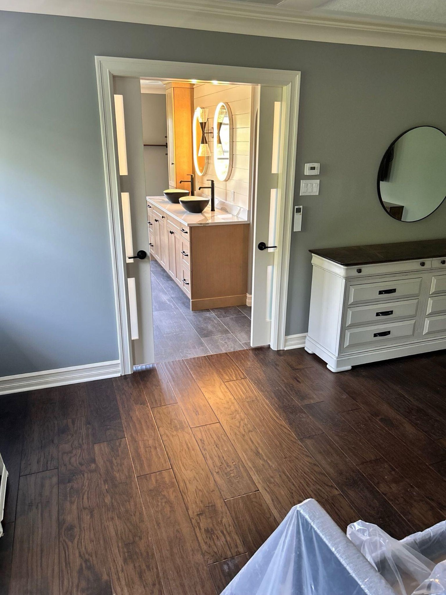 Organic Warmth Ensuite, before photo 1