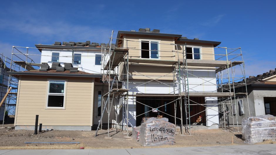 Why Pop-the-Top Ranch Remodels Are Taking Over the Suburbs