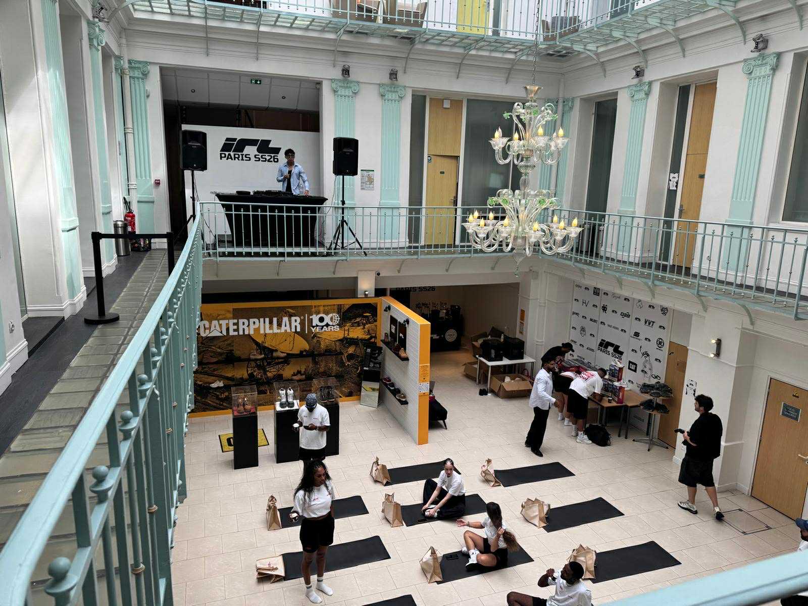 What is an incentive seminar and how do you organize it?