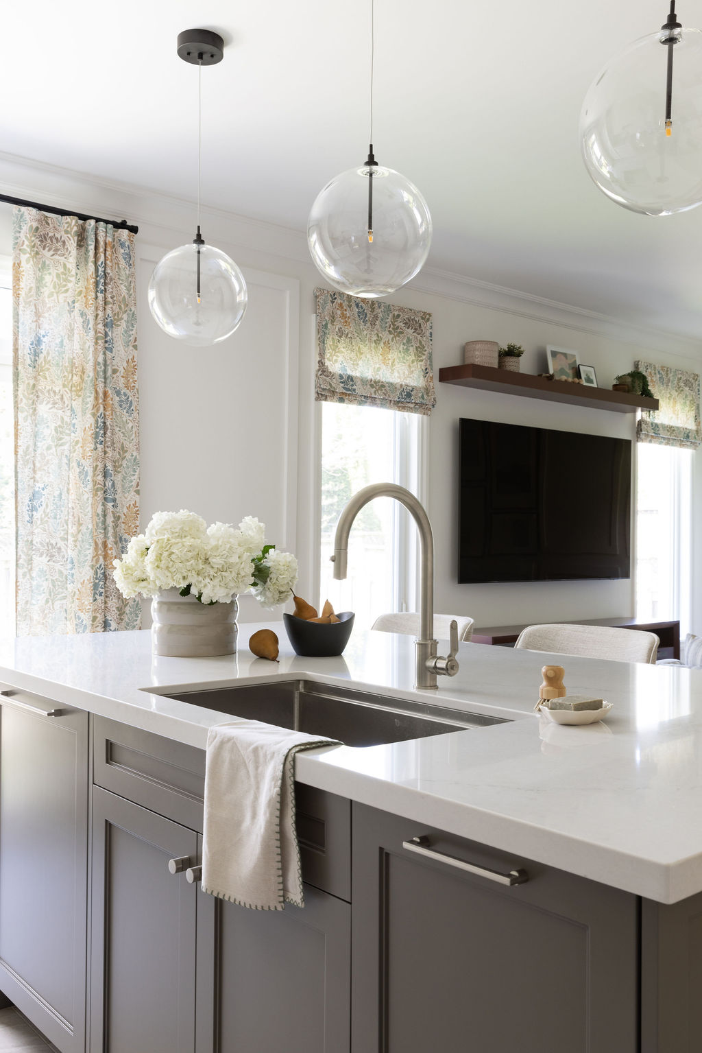 contrast island, benjamin moore gargoyle, dark island, warm dark paint colours