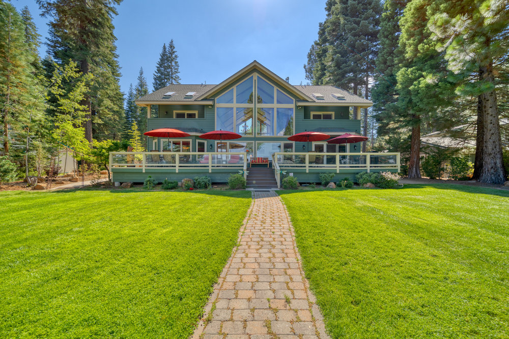 Demo photo of Almanor 