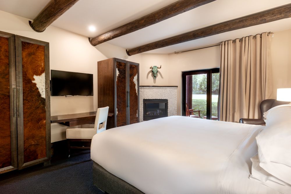 Taos Mountain King Room