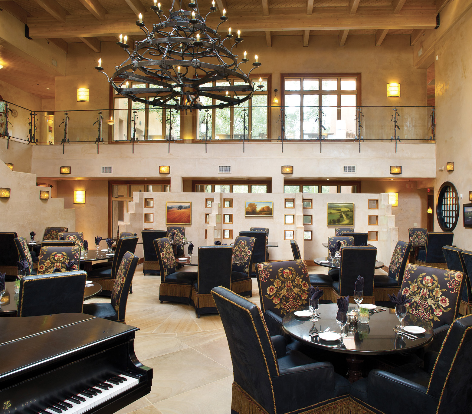 Del La Tierra Dining Room with piano