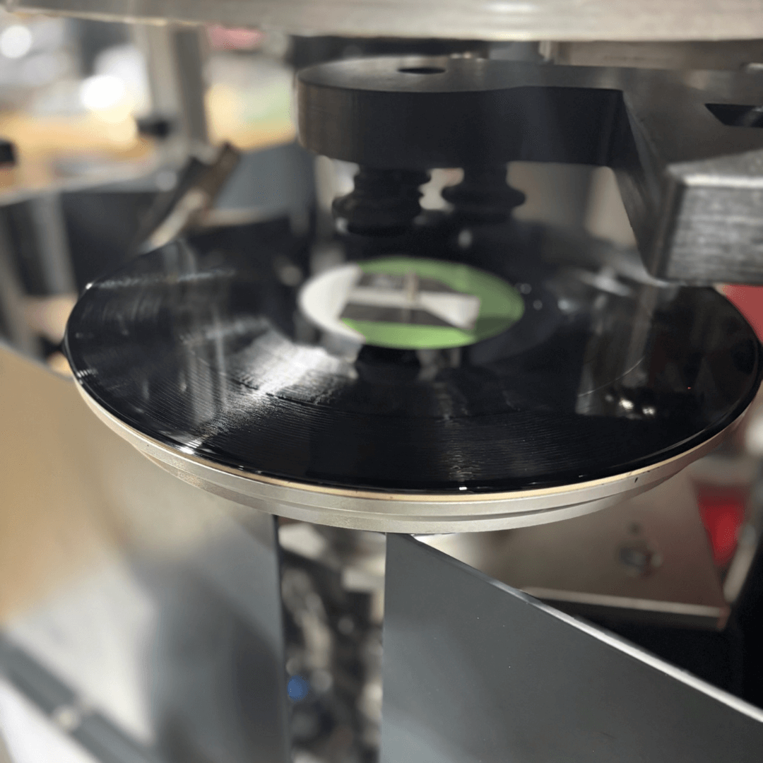pic: vinyl pressing plant