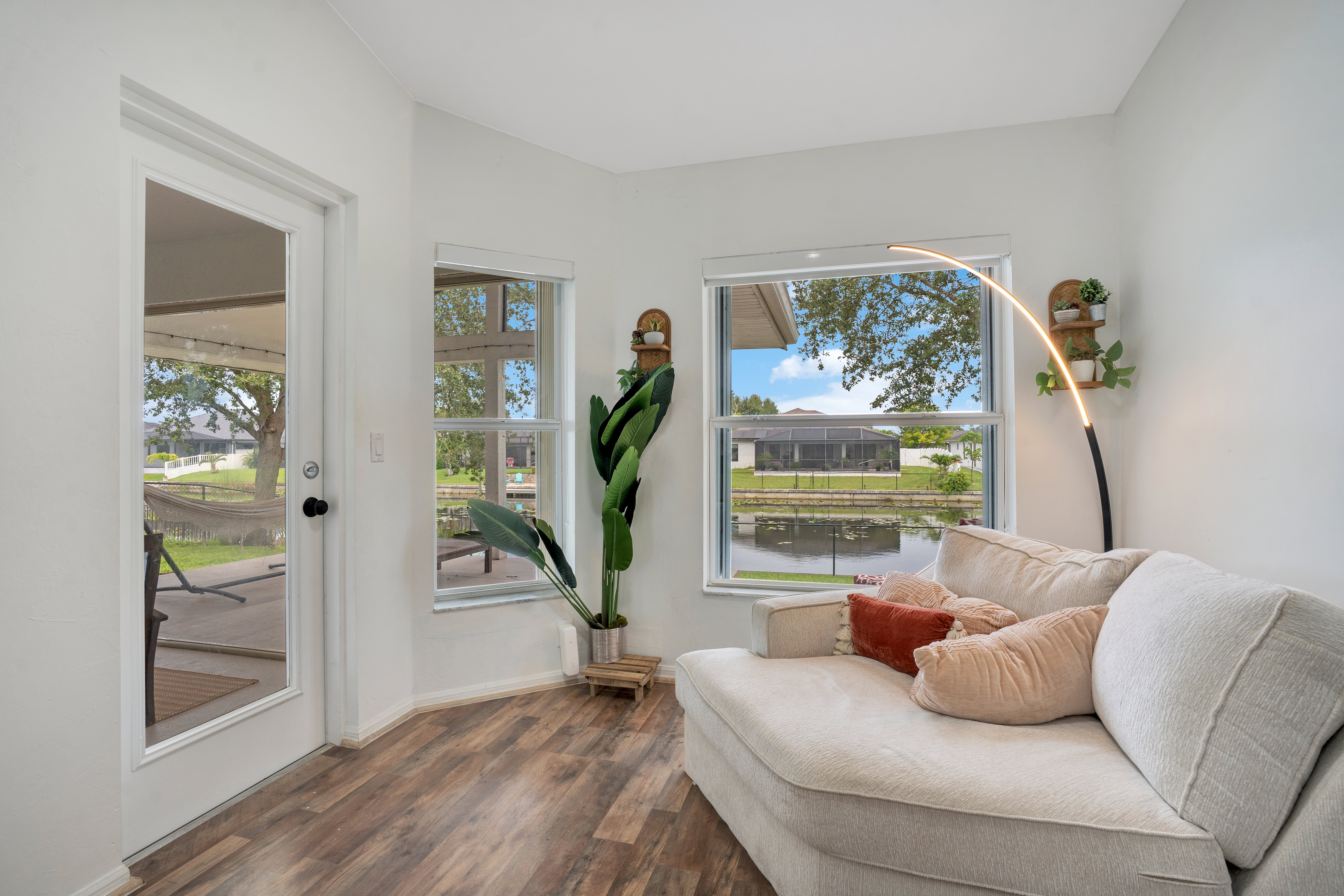 Modern Home Staging - Yex Molina