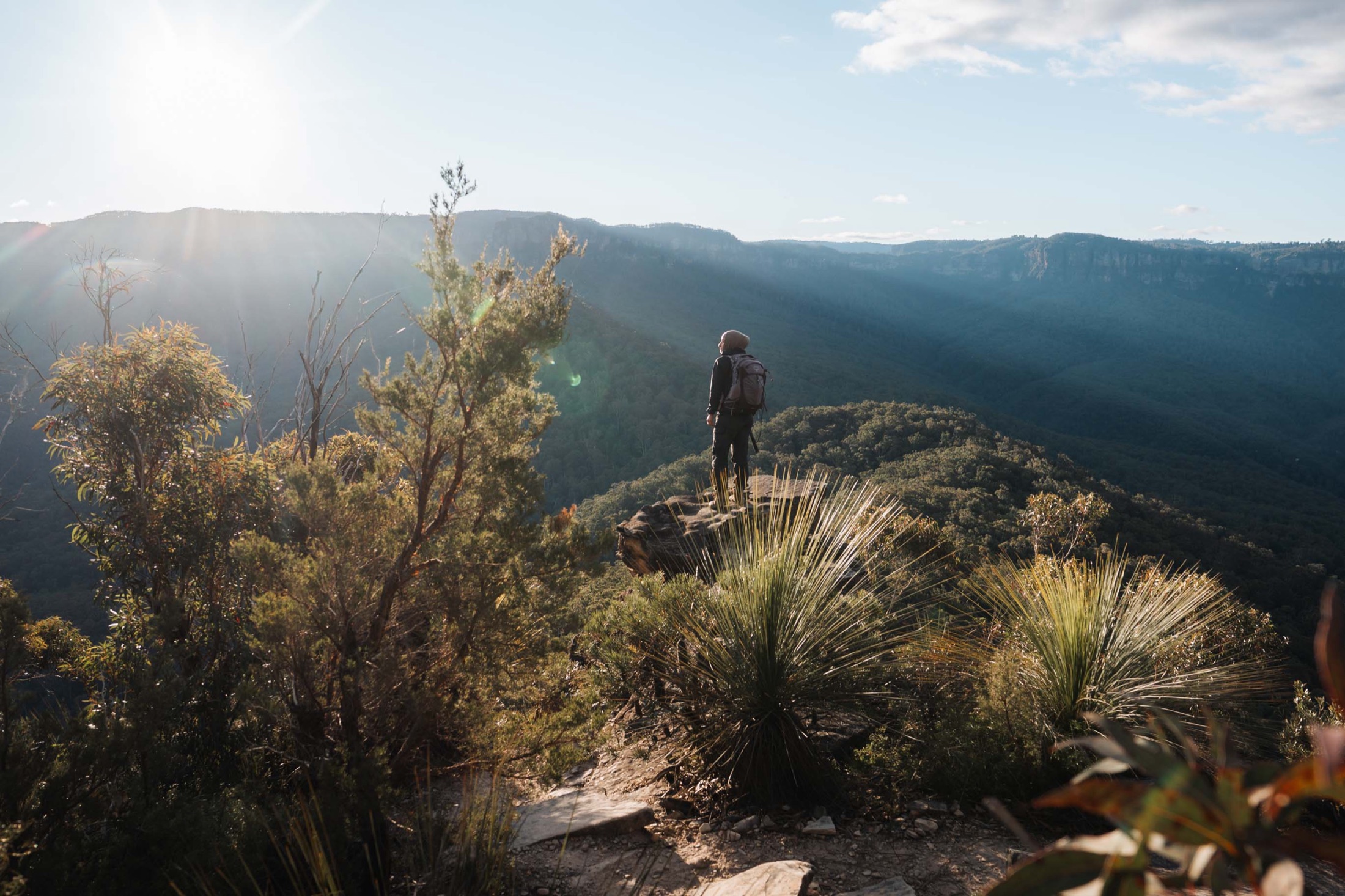 Standing on Mount Solitary above the Jamison Valley, Katoomba