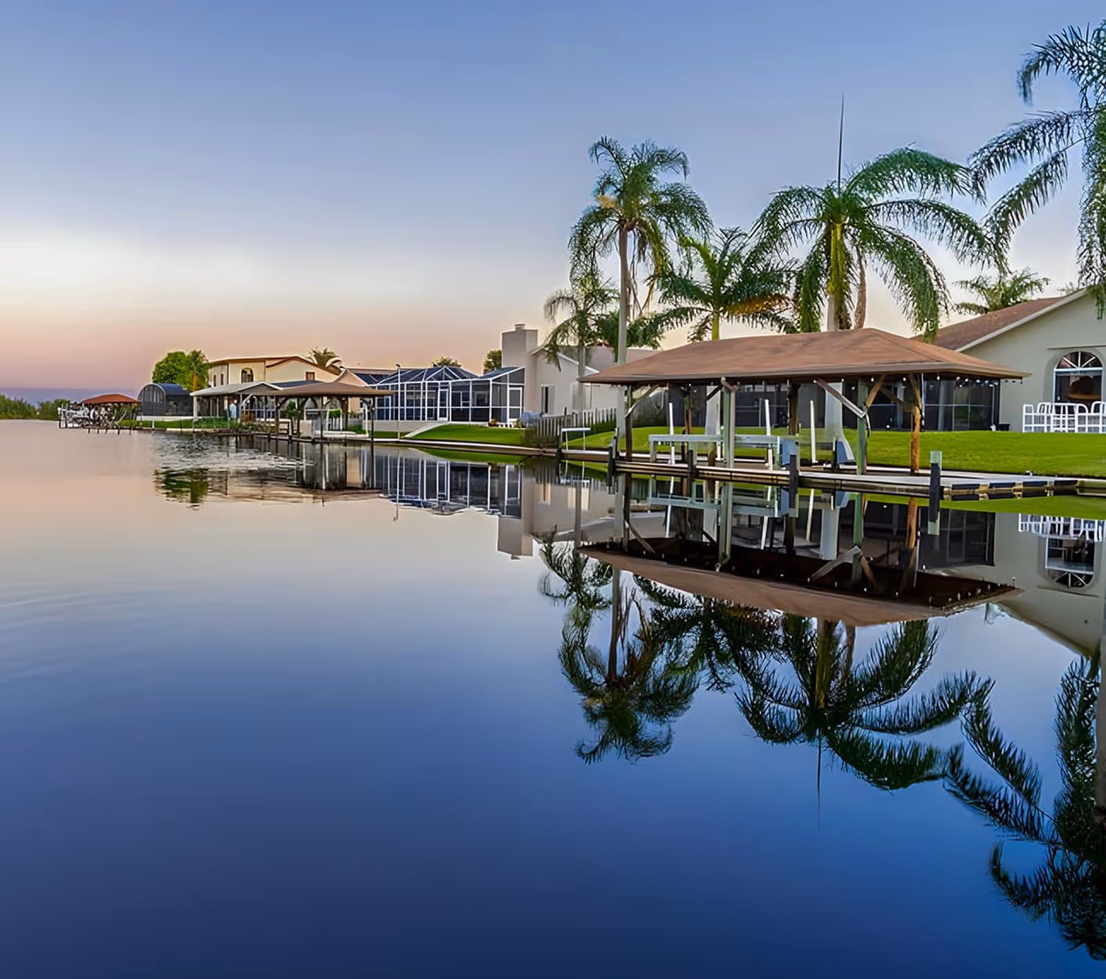 689b73e724321d51ebebcb04 beachside owner img