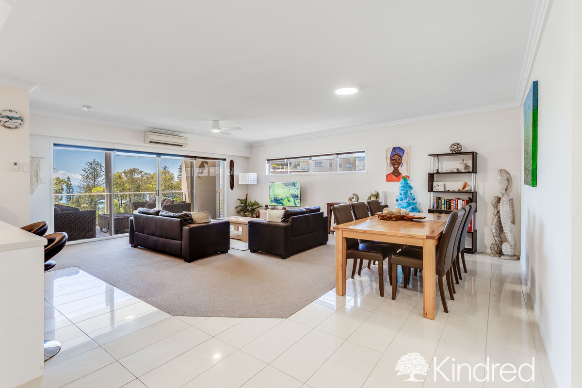 Coastal Dual-Key Living — Steps from Suttons Beach