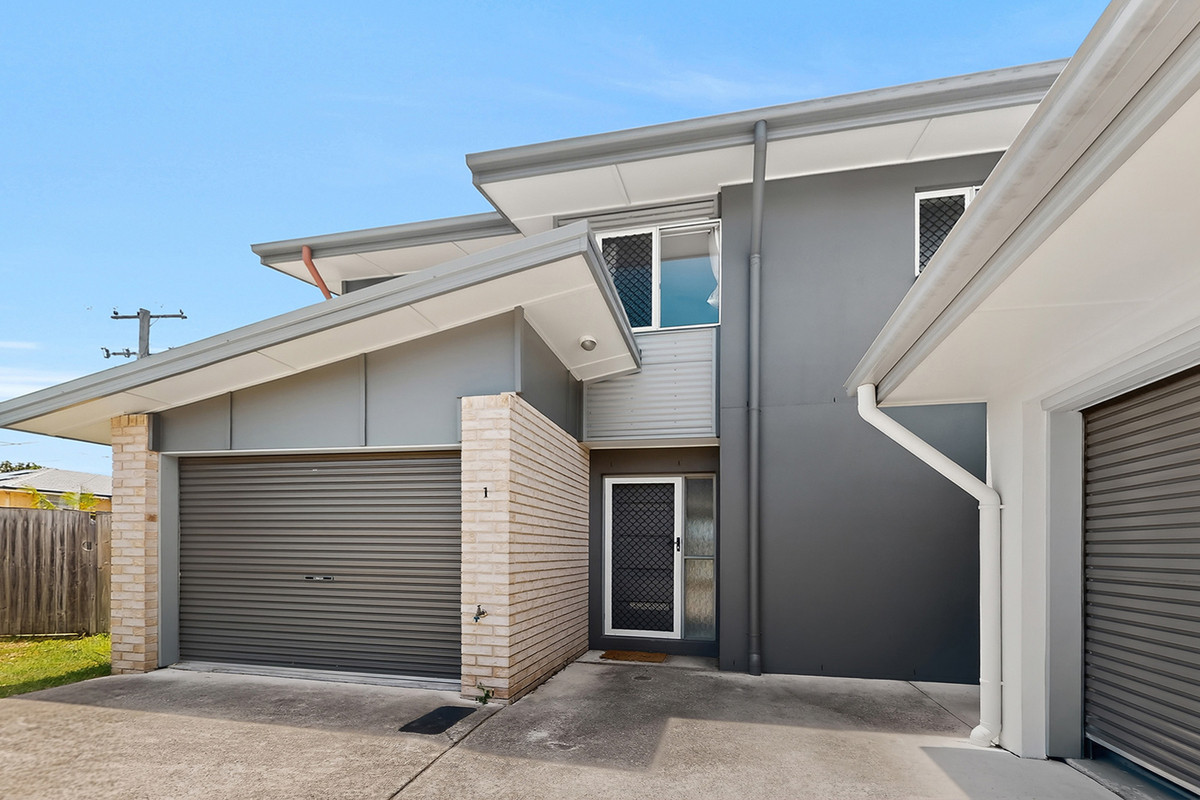 Modern & Low-Maintenance 3-Bedroom Townhouse With Air Conditioning - In Central Location