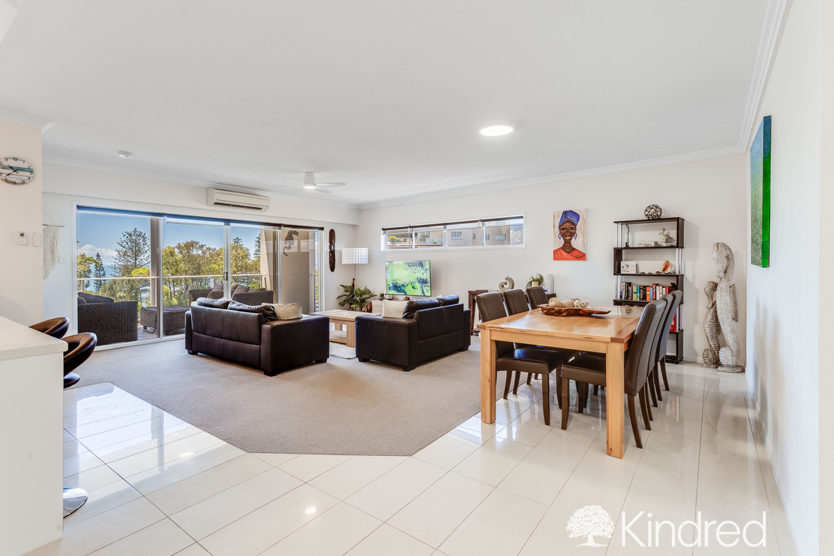 Coastal Dual-Key Living — Steps from Suttons Beach