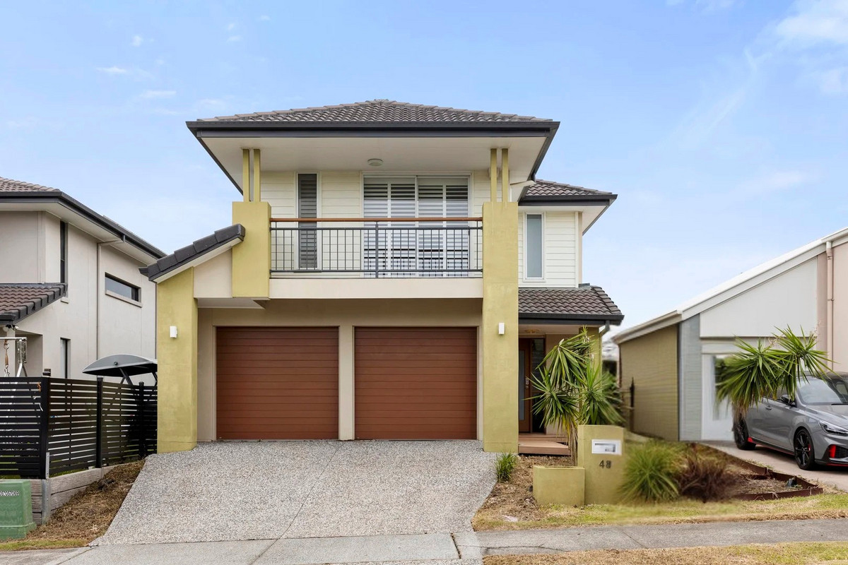 4-Bedroom Home with Entertaining Deck & Solar