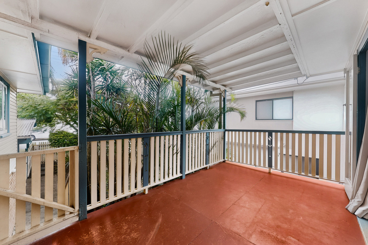Modern Family Home with Outdoor Entertaining Area in Convenient Location
