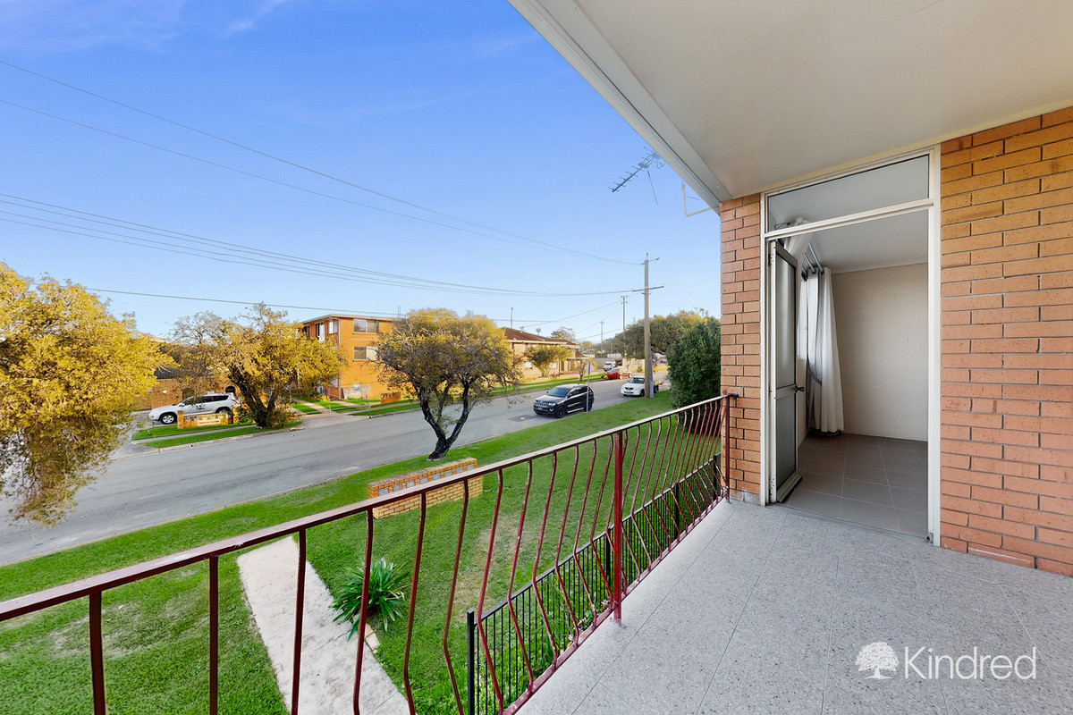 Freshly Updated Two-Bedroom Unit in a Central Redcliffe Location