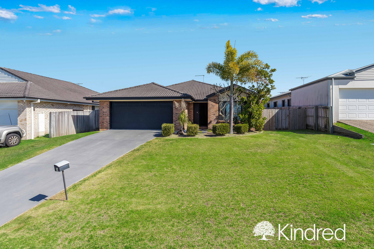 Impressive Family Home in Tranquil cul-de-sac Location