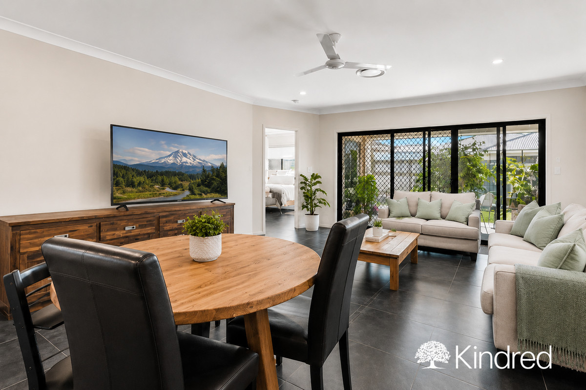 Modern Family Living With Ducted Air Conditioning & Solar - In a Quiet Cul-de-sac