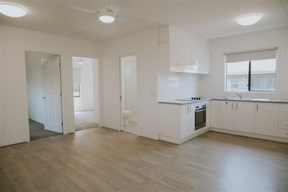 Modern 2-Bedroom Flat with Stylish Finishes & Comfort Features