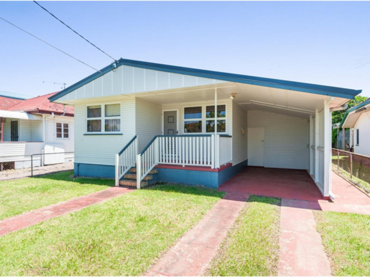Spacious & Comfortable Living in Popular Woody Point