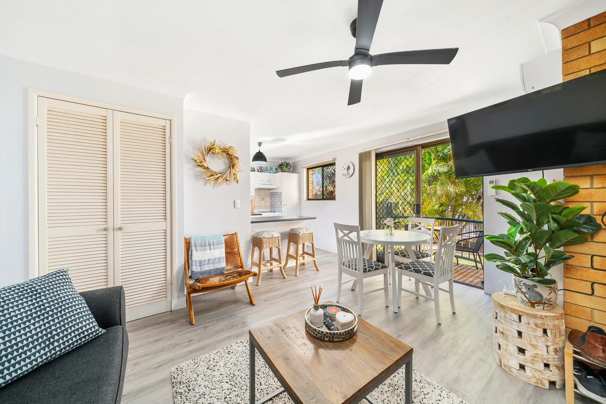 Coastal Convenience in a Quiet Complex