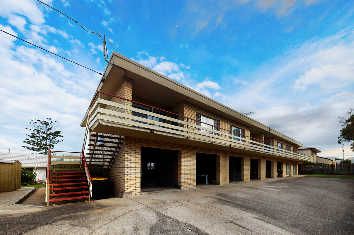 2-Bedroom Low Maintenance Living - 100 Meters To The Water
