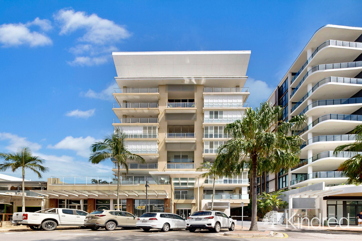 Luxurious Waterfront Two-Story Apartment with Breathtaking Views in Scarborough Village