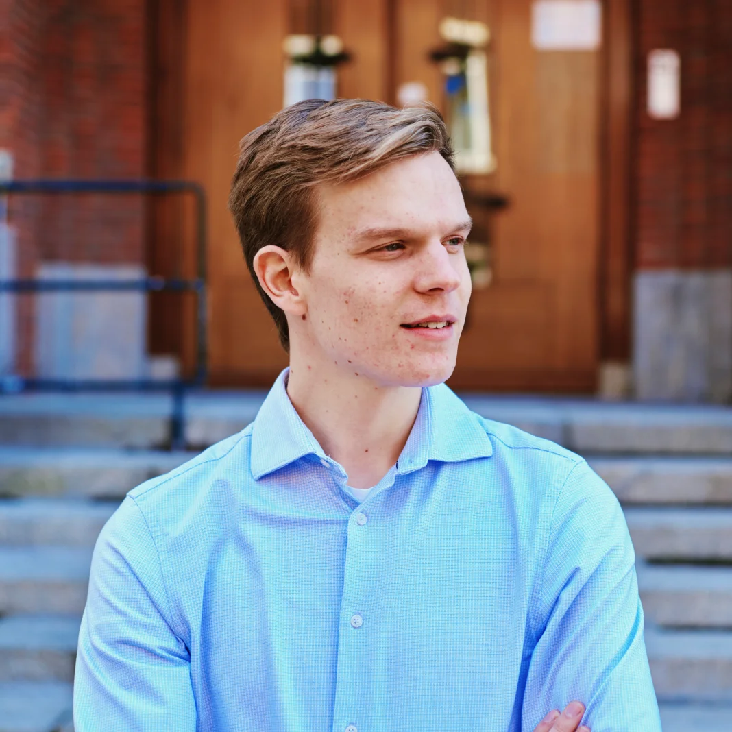 Portret van Bart Paimans, Werkstudent bij Embera