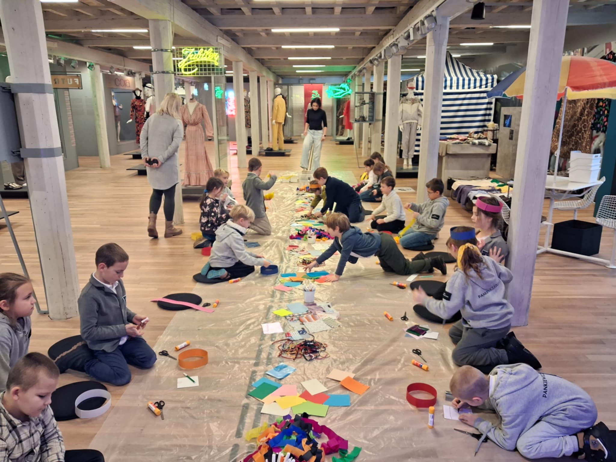 Drugoklasiści w Centralnym Muzeum Włókiennictwa