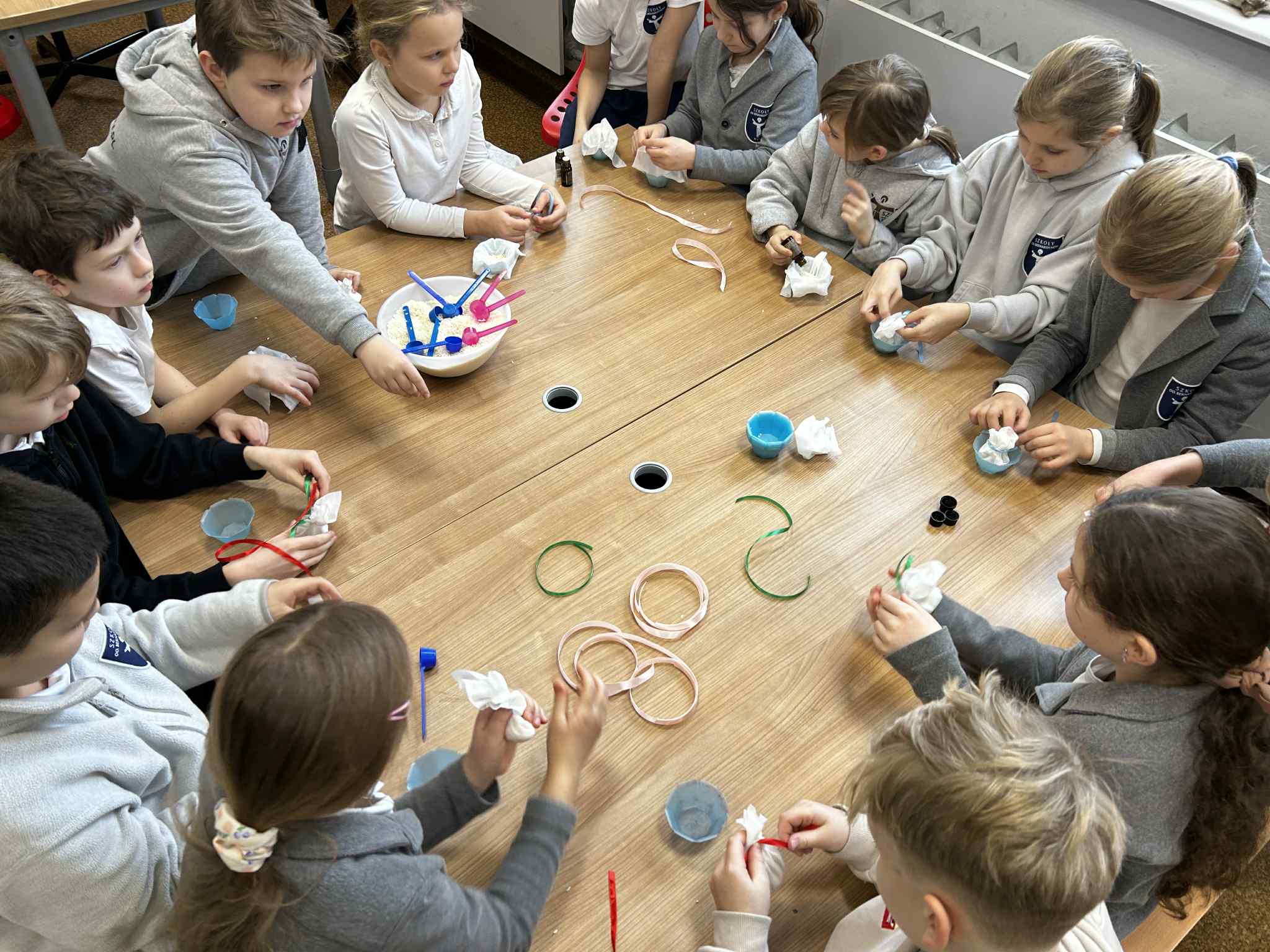 Warsztaty trzecioklasistów w planetarium - Dzień Babci i Dziadka