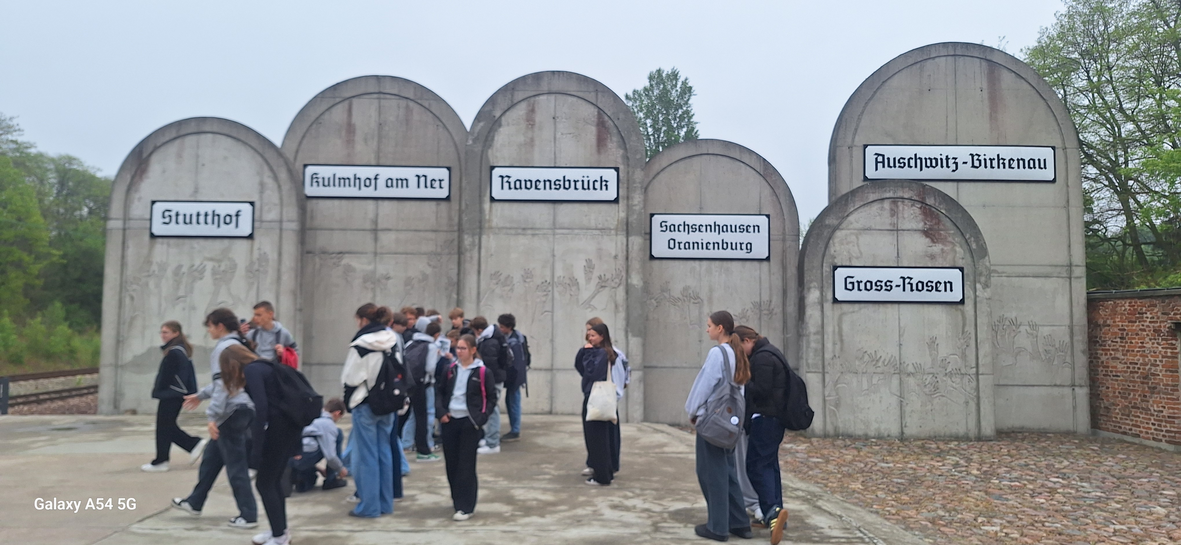 Siódmoklasiści na Stacji Radegast