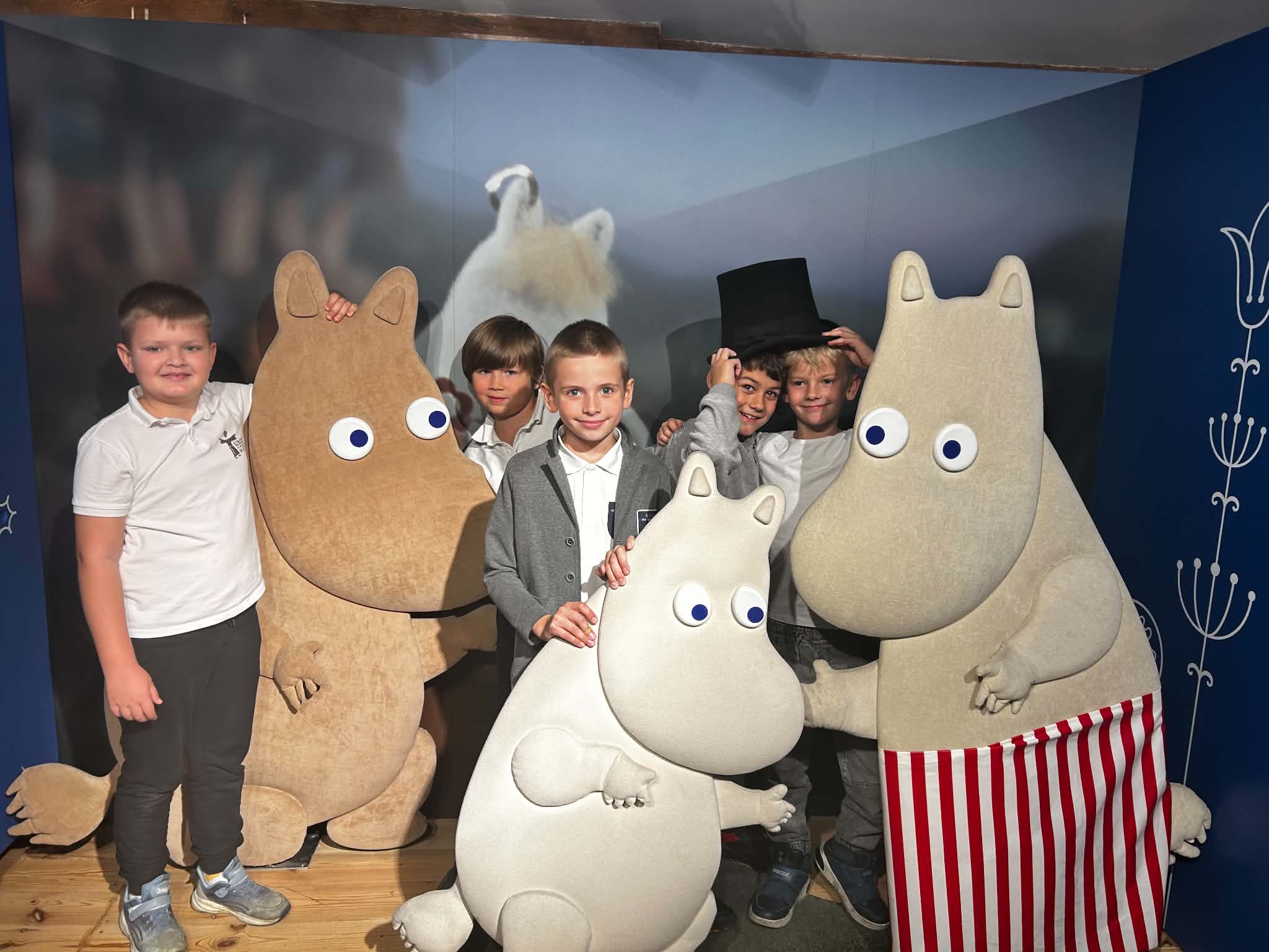Drugoklasiści w Pałacu Pełnym Bajek