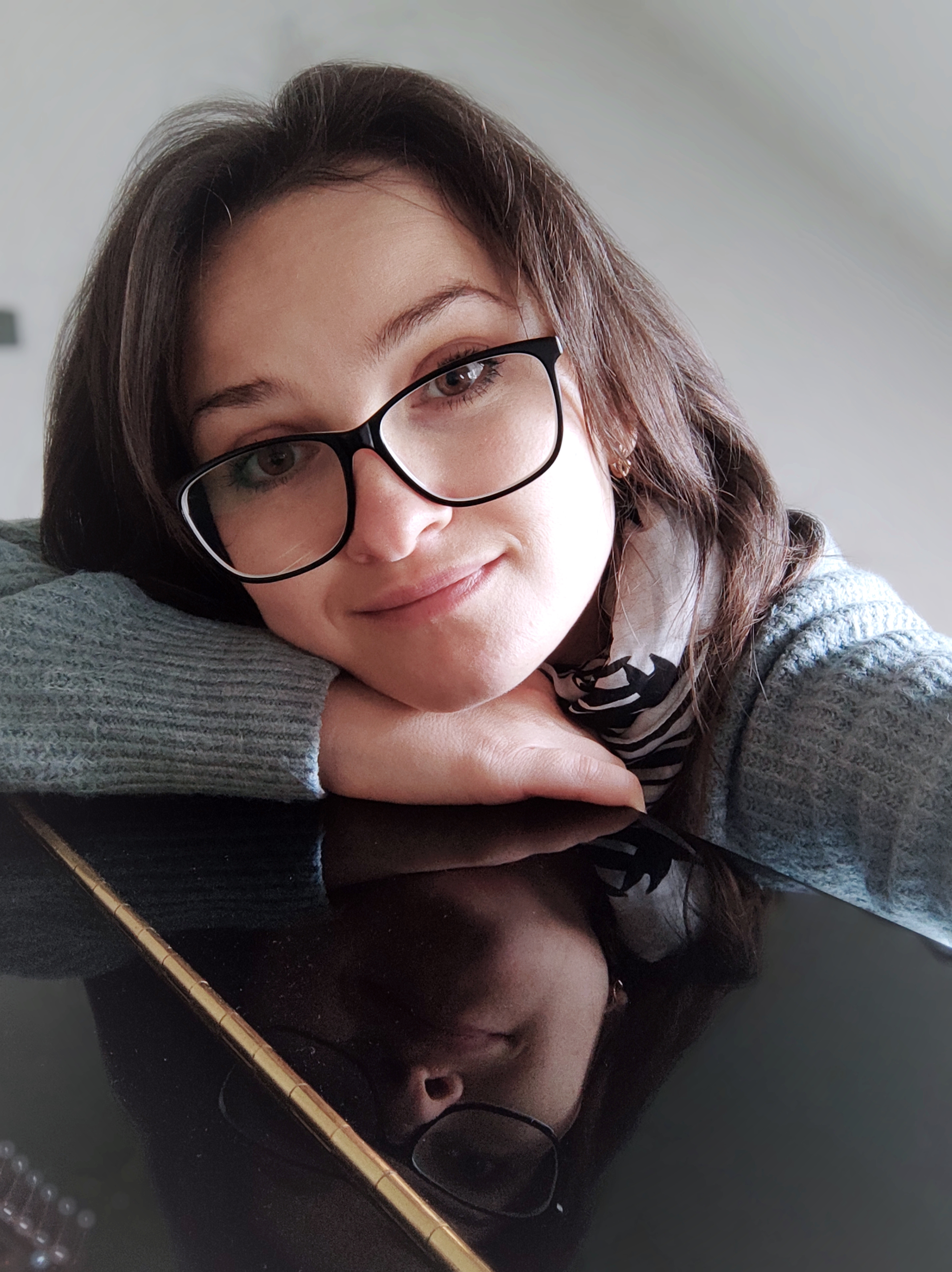 🎹 Deine Stimme im Mittelpunkt – Gesangsunterricht, Klavier & Musiktheorie mit Freude!