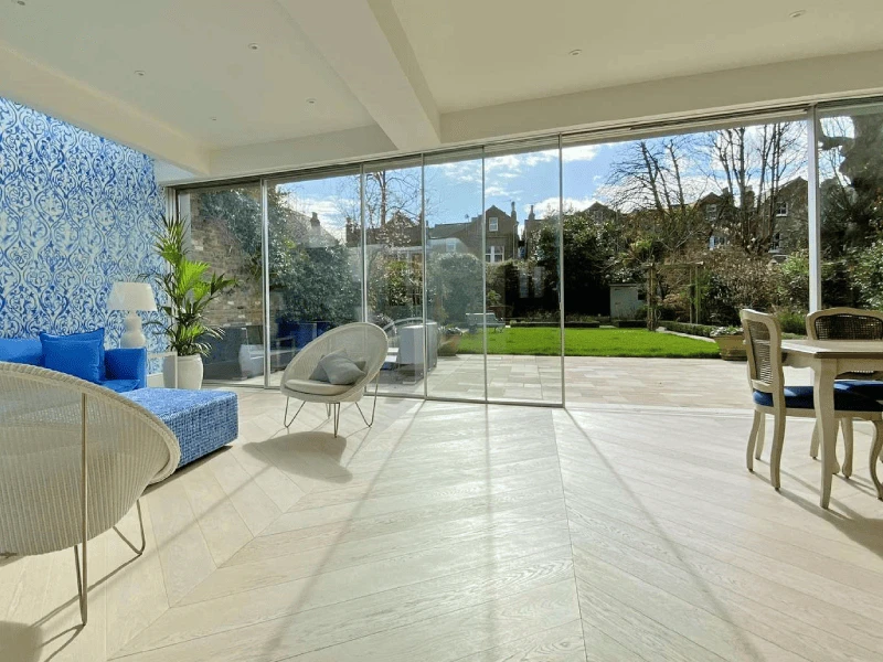 GRANTS CASE Extended London Home