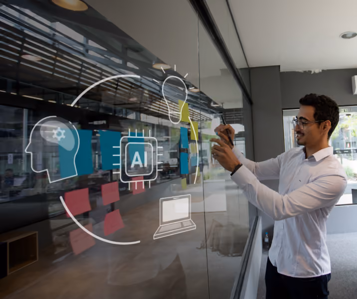 Profissional interagindo com interface de IA em vidro