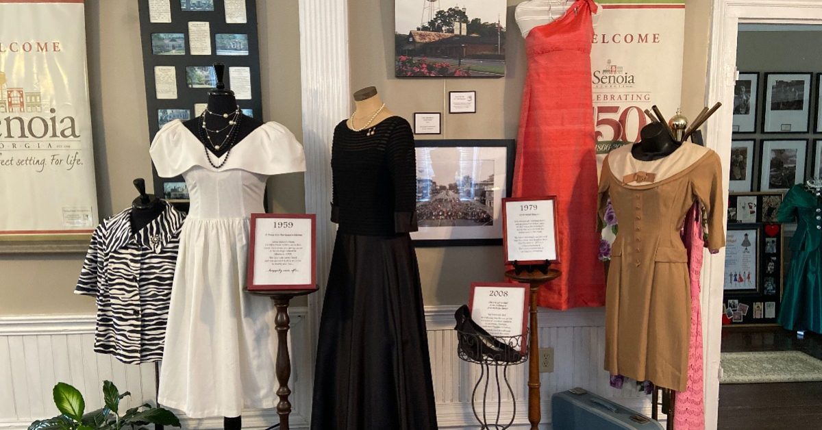 The Lady Wore Vintage 2023