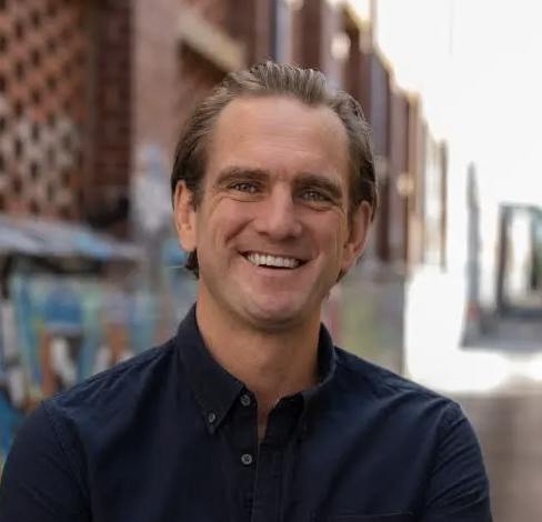 Veterinary Chris Hong