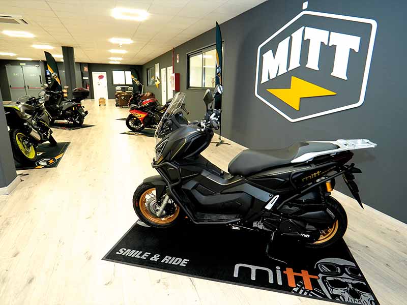 MOTO TALLER: Visitamos JETS MARIVENT, De agua a Tierra