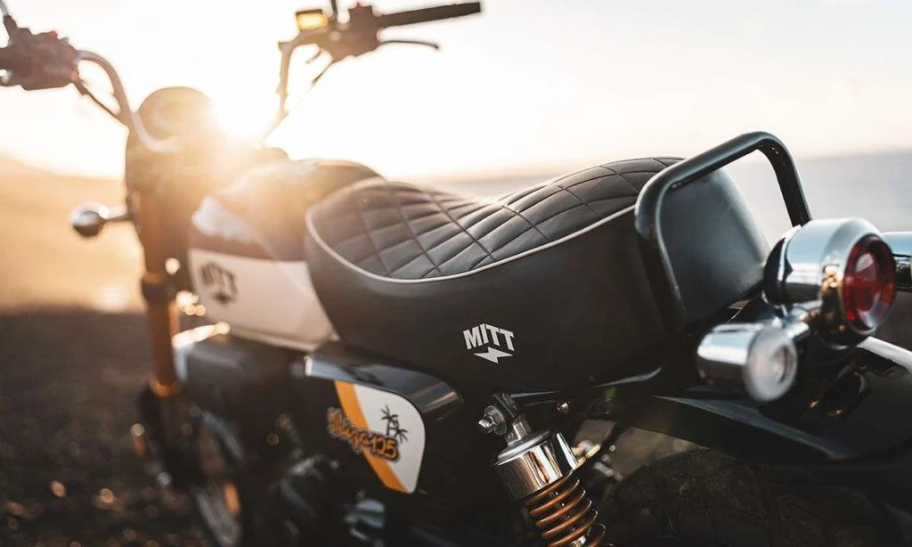 LA MOTO - Parece una Monkey, pero es más barata y mejor equipada