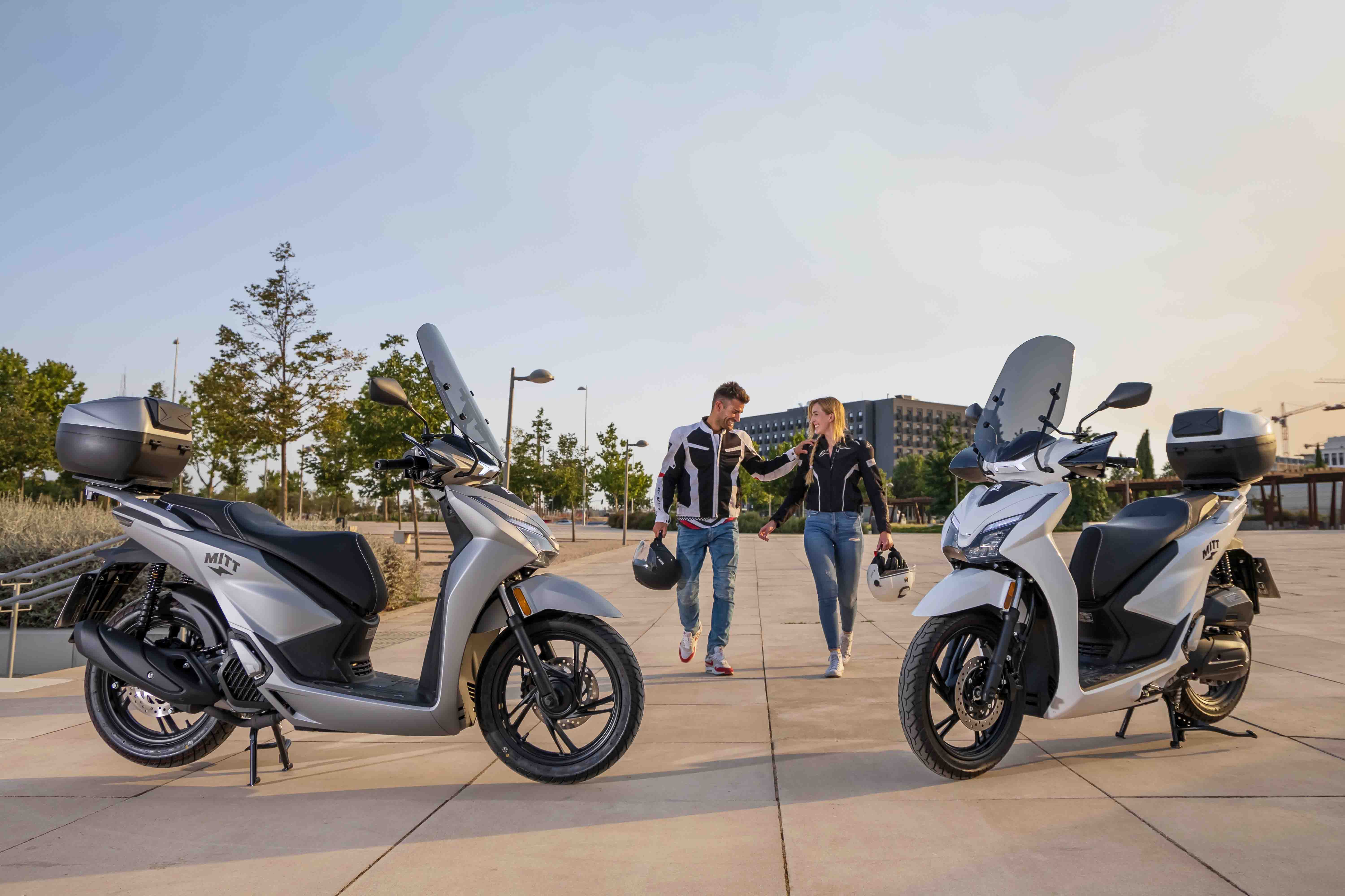 MOTEO: El MITT ALTO 125 llega con un radar poco habitual en su categoría por 2.595 euros