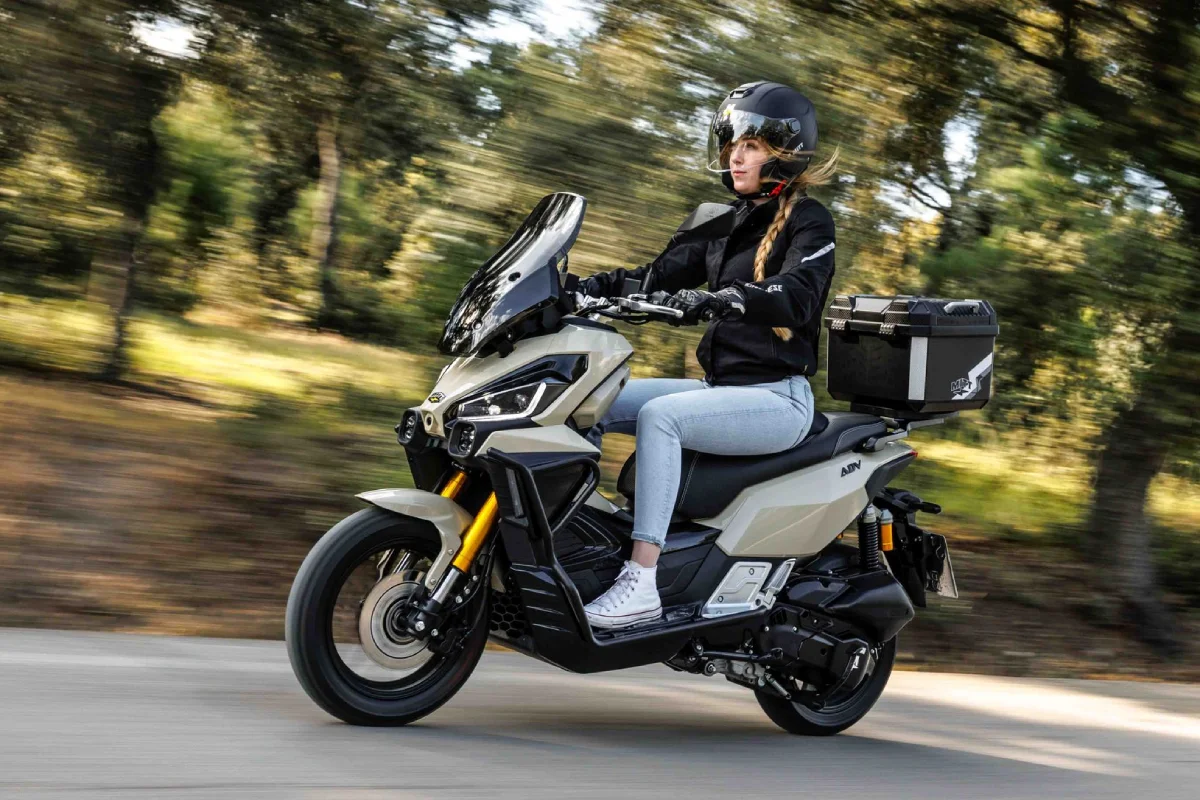MOTEO: MITT ADV PRO 125, ficha técnica y precio