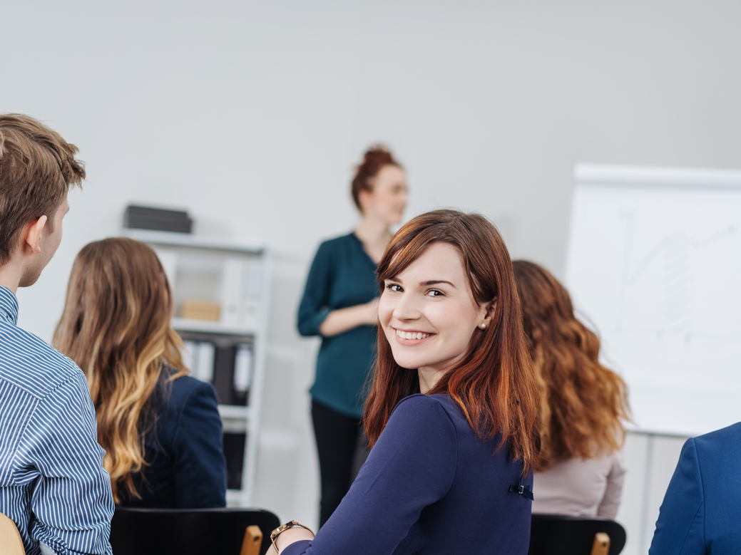 Altenpflege-Auszubildende in der Berufsfachschule