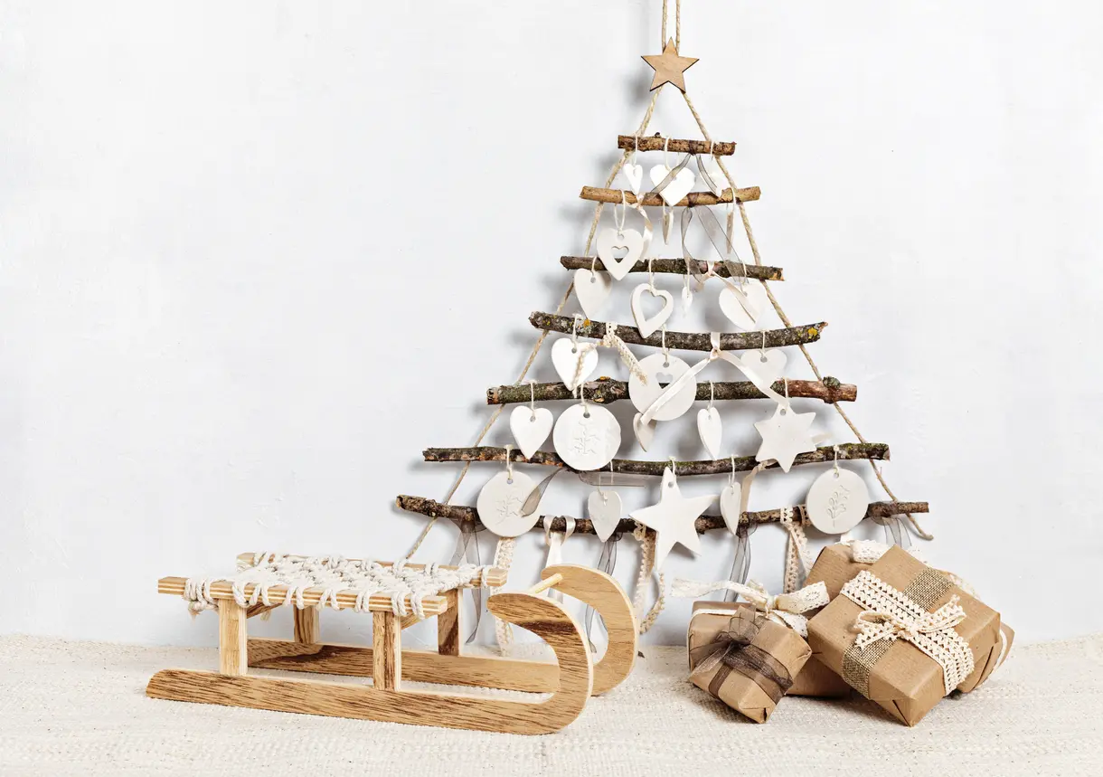 Weihnachtsbaumalternative aus Ästen