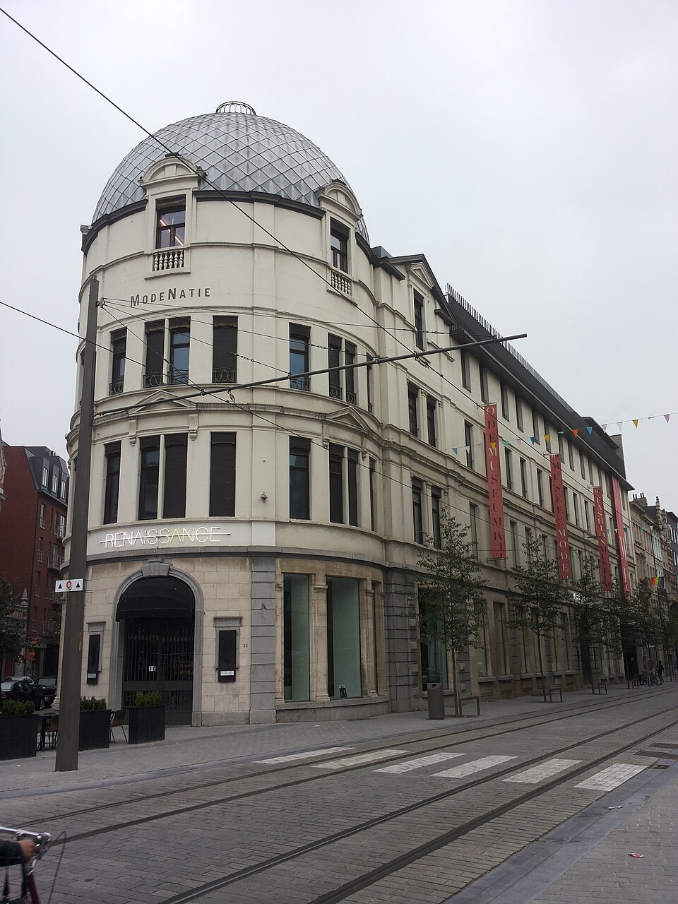 Ondersteuning van het ModeMuseum Antwerpen voor klimatisatie van de depots en de museumruimtes