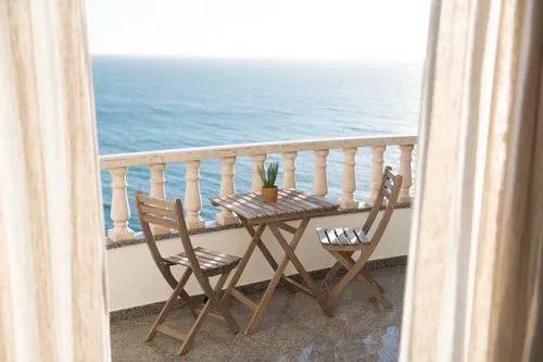 Laneez Ericeira Surf House, common area