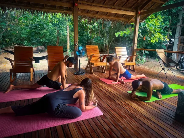 Sunset Surf Hostel Siargao, yoga deck