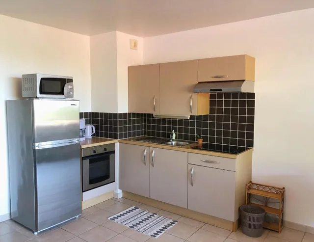 Studio Kaoha Nui, kitchenette