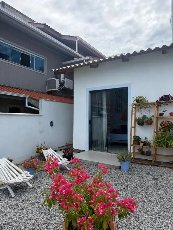 Studio Mar, entrance and patio