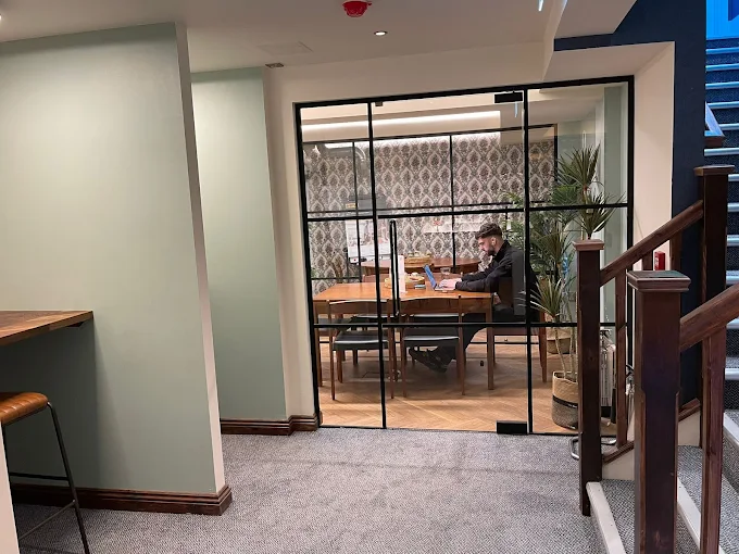 Yolk House Farringdon in London 3