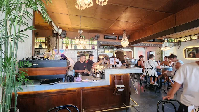 Revolver Canggu in Canggu, Bali 3