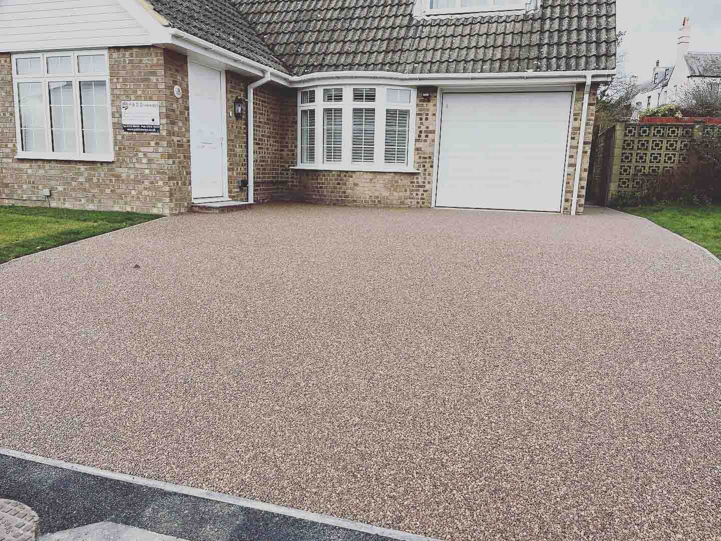 Sand Stone coloured resin driveway