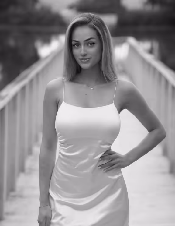 Portraitbild von Julina