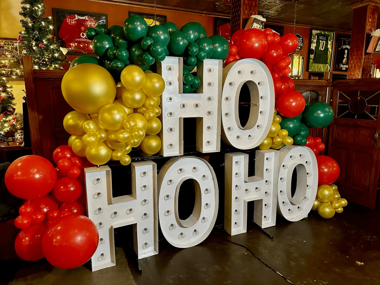 A "Ho Ho Ho" christmas decoration